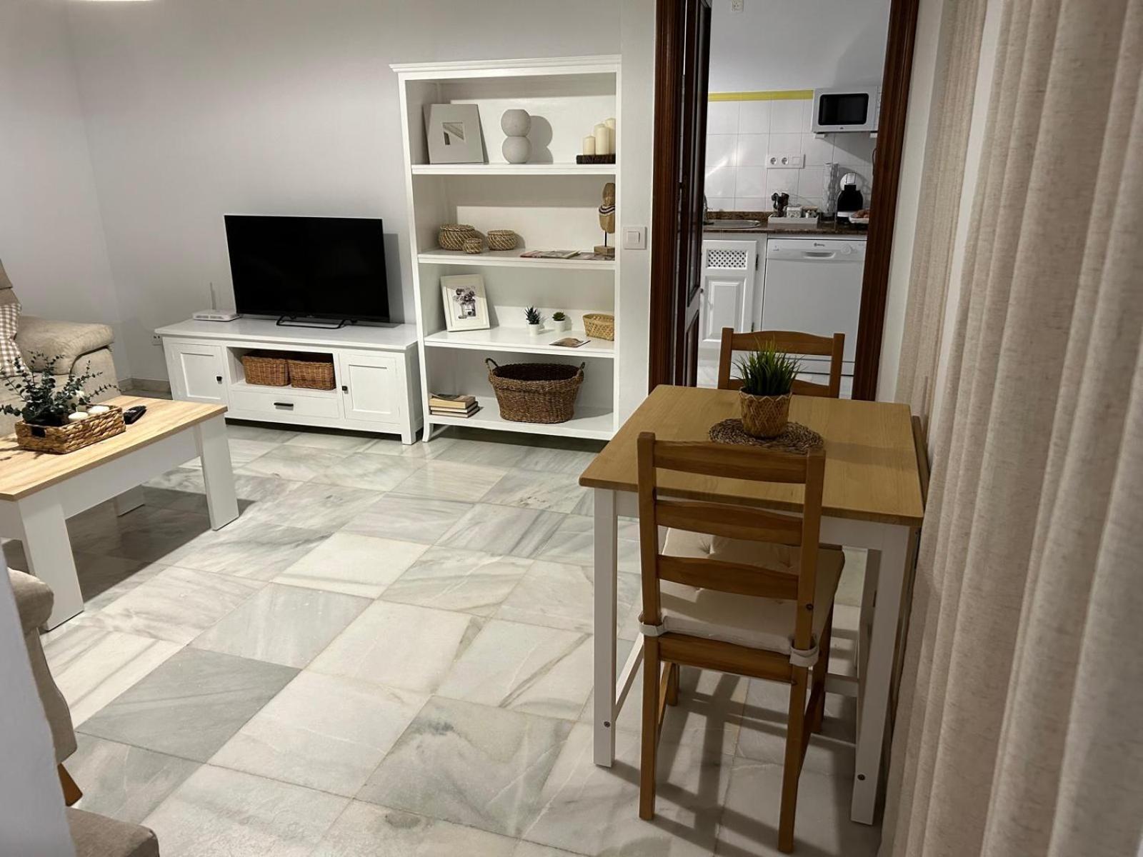 Apartamento Arellano Apartment Carmona  Bagian luar foto