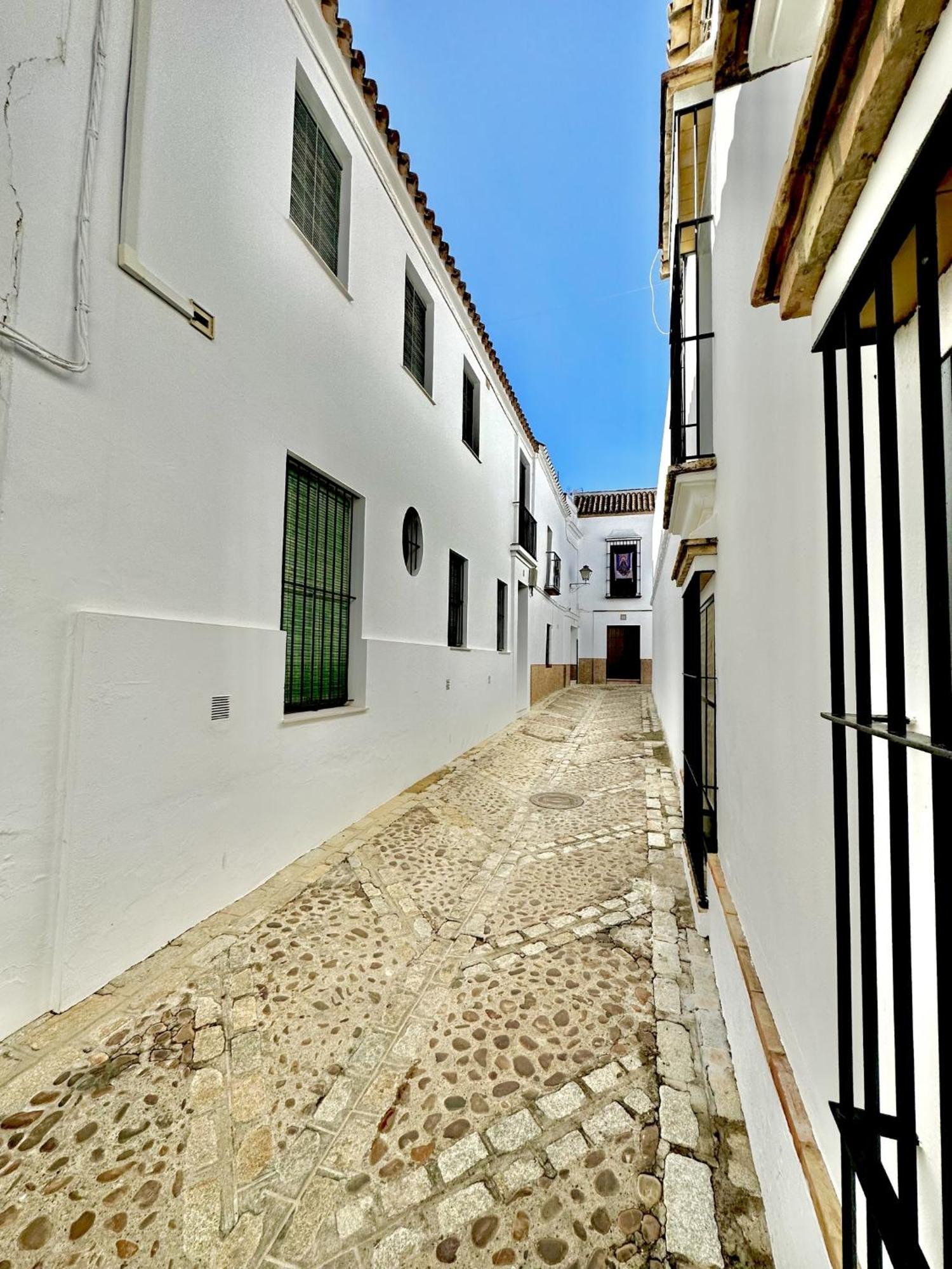 Apartamento Arellano Apartment Carmona  Bagian luar foto