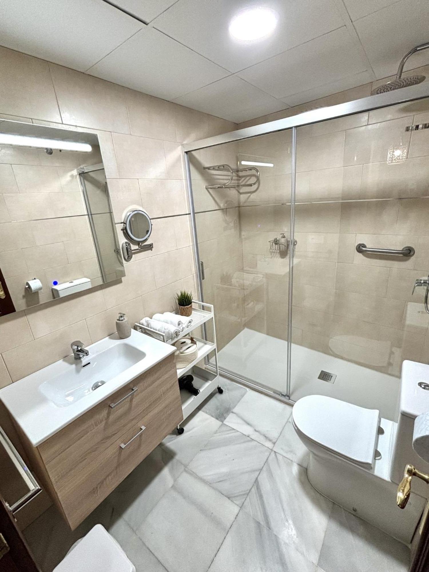 Apartamento Arellano Apartment Carmona  Bagian luar foto