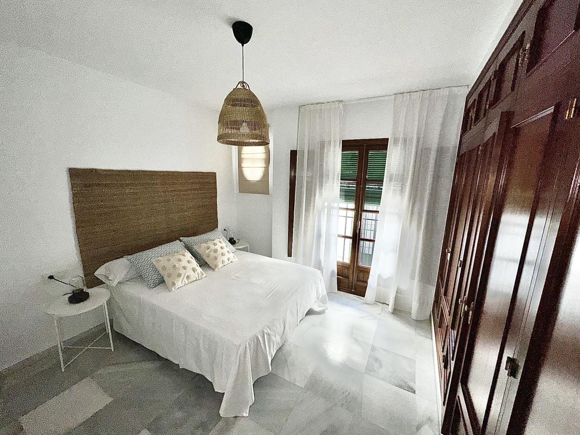 Apartamento Arellano Apartment Carmona  Bagian luar foto