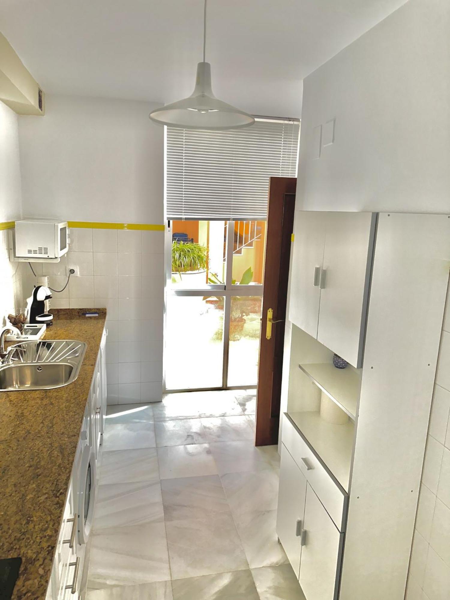 Apartamento Arellano Apartment Carmona  Bagian luar foto