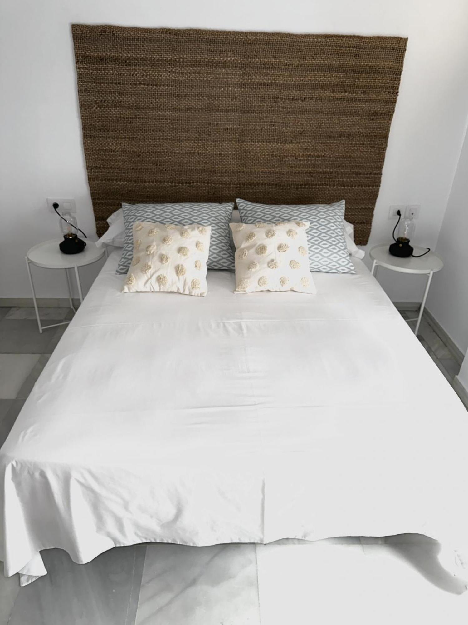 Apartamento Arellano Apartment Carmona  Bagian luar foto